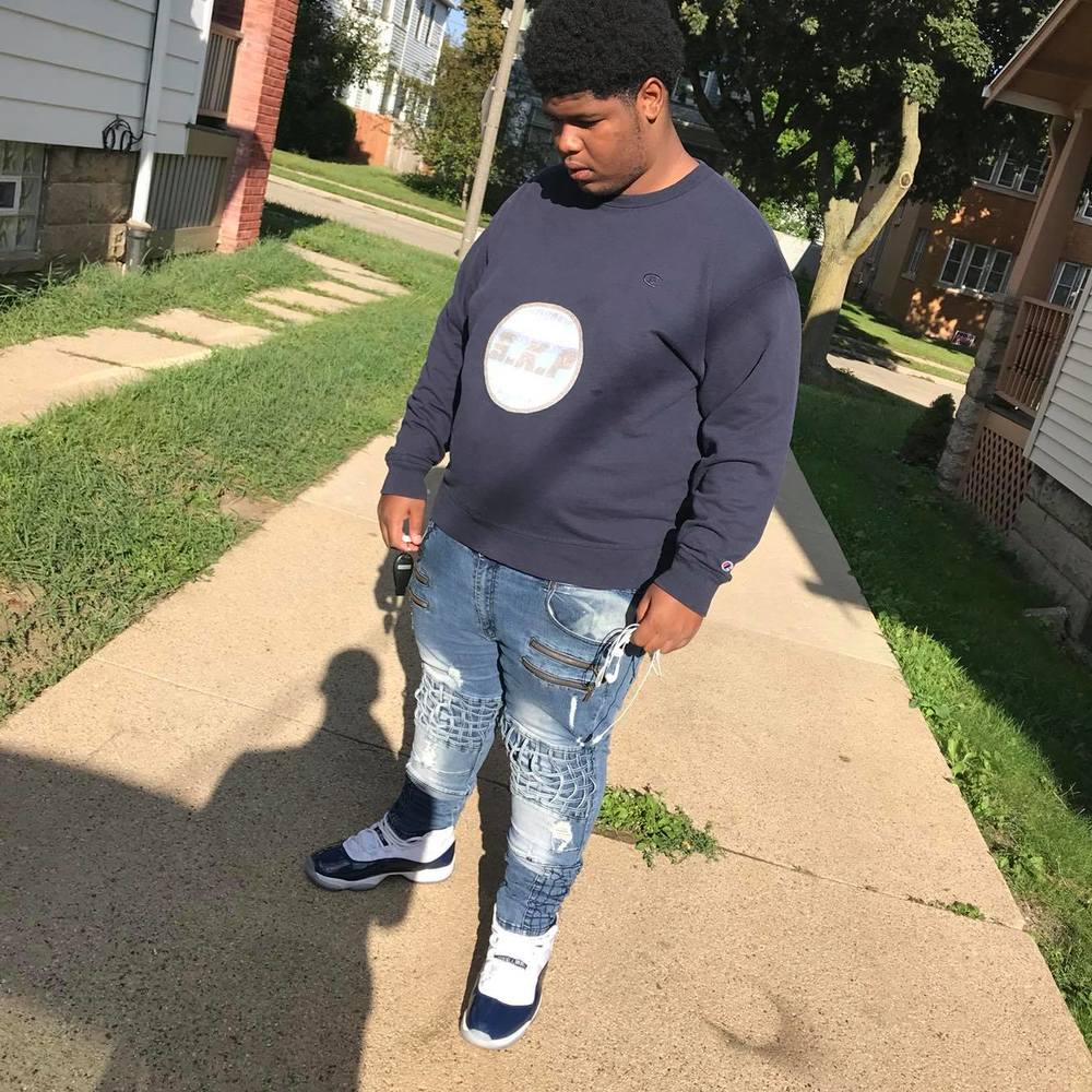 Meet your Posher, Mél